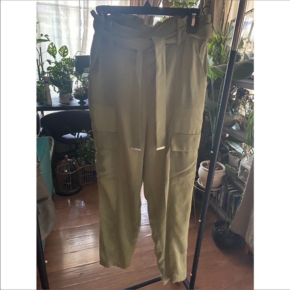 Height waisted pants